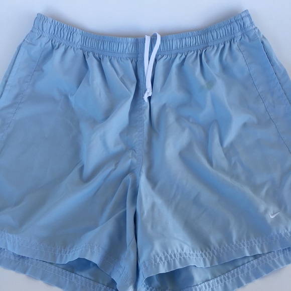 Nike shorts size L