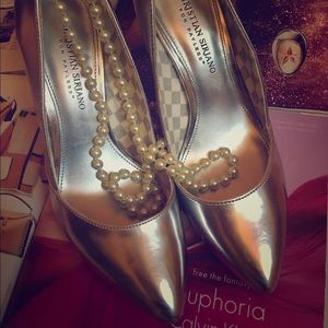 Showstopper Christian Siriano Silver Heels 👠👠