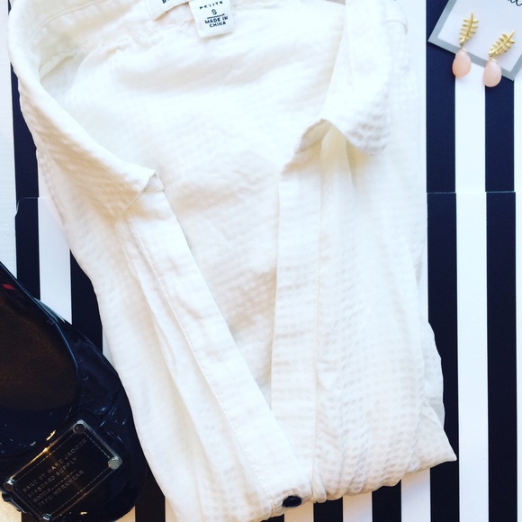 Banana Republic Button Down Blouse