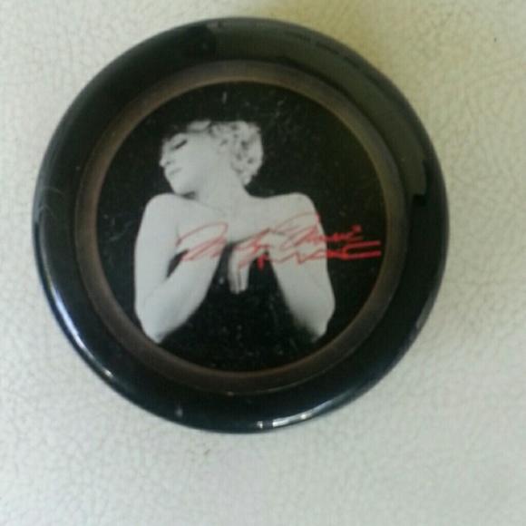 Marilyn Monroe mac blush