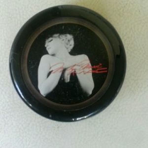 Marilyn Monroe mac blush