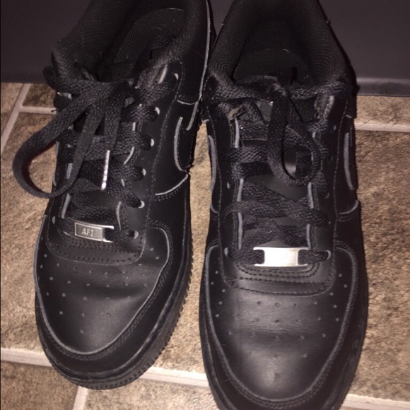 BLACK NIKE AIR FORCE 1 Sz 7youth - Picture 2 of 4