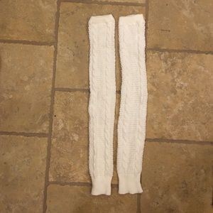 Thigh high leg warmers ivory cable-nit
