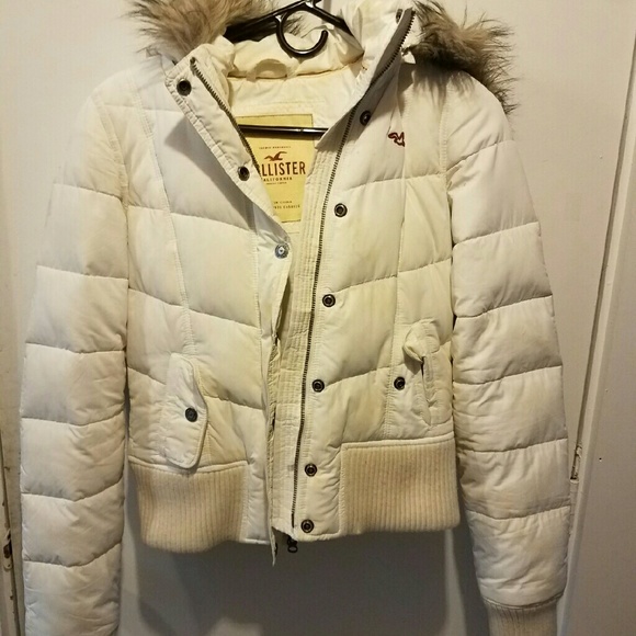 hollister yellow puffer jacket
