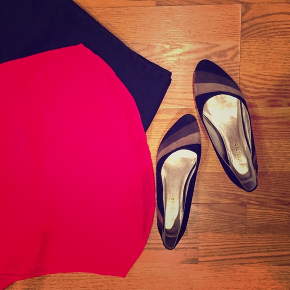 SALE 🎉 Black and gray fall flats