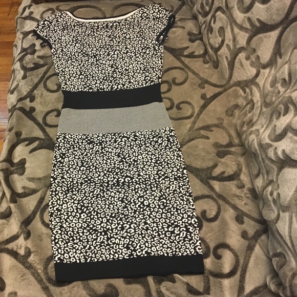 Dress - Picture 3 of 3