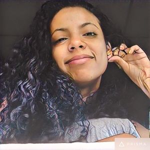 Meet your Posher, Naomi