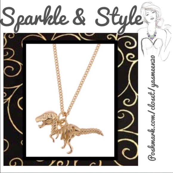 ✨ Gold tone dinosaur necklace ✨