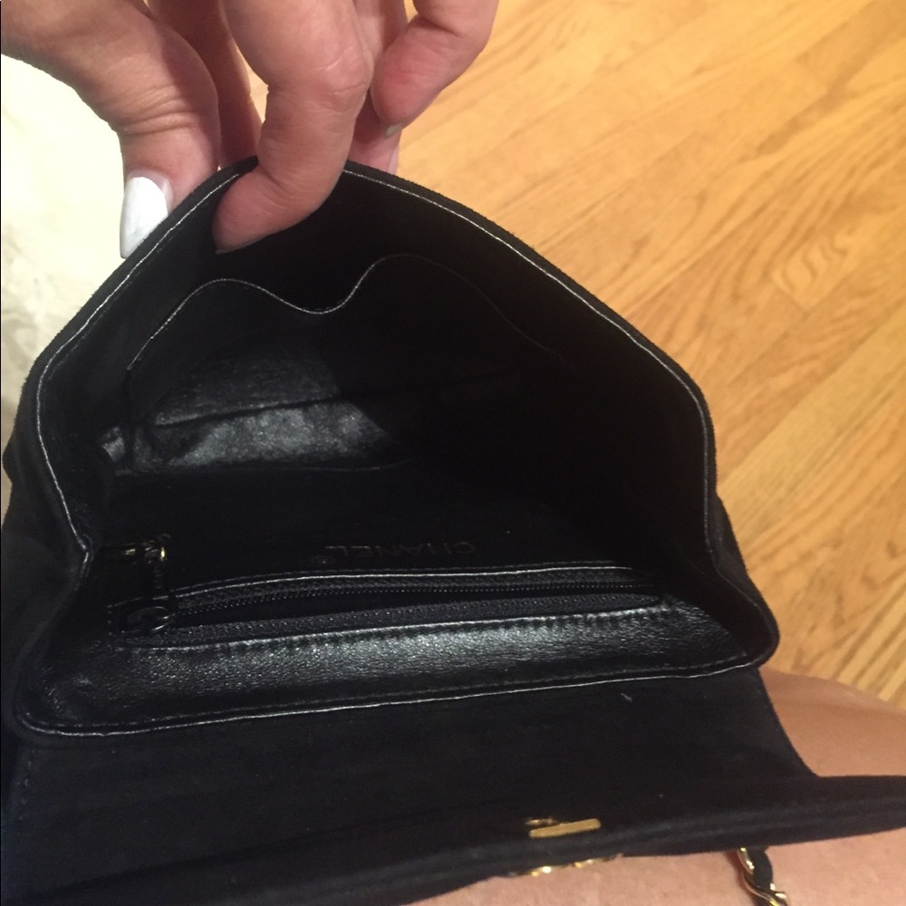 Authentic CHANEL suede cross body bag. - Picture 8 of 8