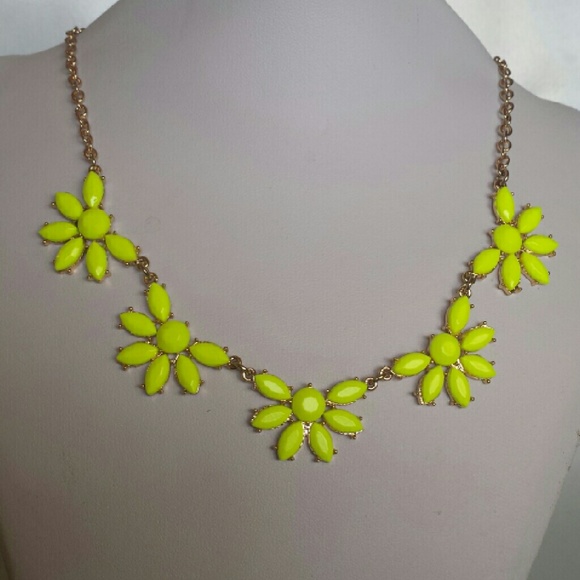Yellow Necklace Set