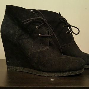 Wedge heeled booties