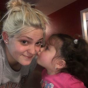 Meet your Posher, Emilee