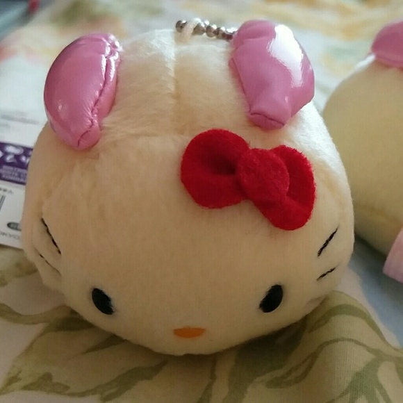 Sanrio Hello Kitty Bunny Bun Keychain Set of 2 - Picture 3 of 4