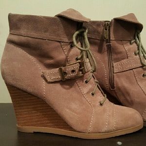 Lace up taupe suede booties