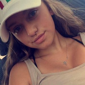 Meet your Posher, Ava