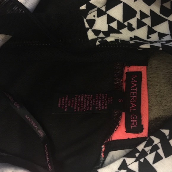 Dress - Picture 2 of 4