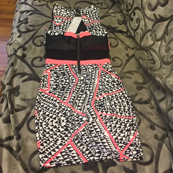 Dress - Picture 3 of 4