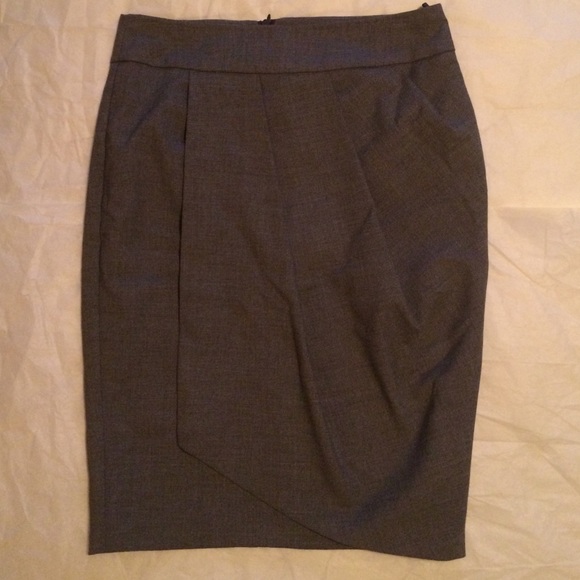 Gray pencil skirt