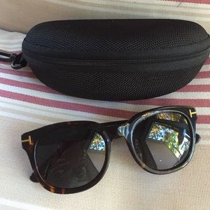 Tom Ford Accessories - Tom Ford Snowden Sunglasses Wayfarer Style Tortise Tom Ford Accessories - Tom Ford Snowden Sunglasses Wayfarer Style Tortise
