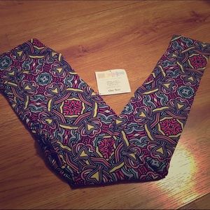 LuLaRoe Celtic Knots