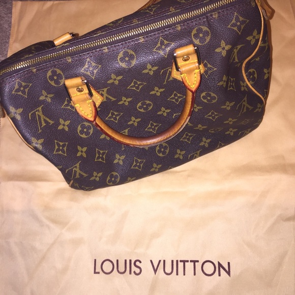 Non authentic Louis Vuitton