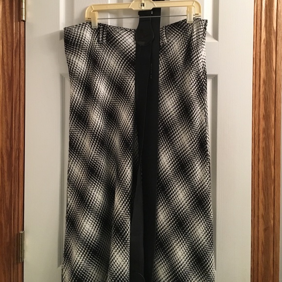 Black and off white skirt