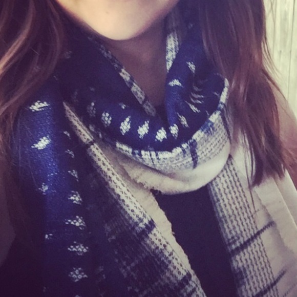 Authentic Thai Blanket Scarf (Mo Hom) - Picture 2 of 4