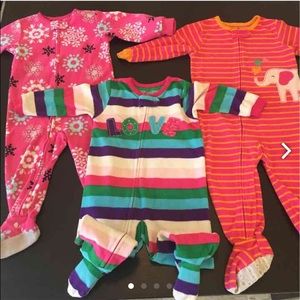 🎯SOLD🎯BUNDLE 18 mo 3 footed onesies