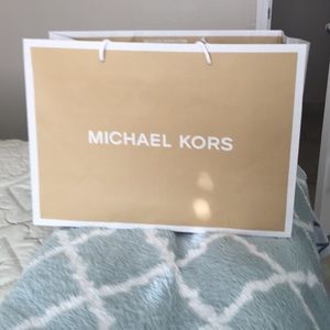 Micheal Kors shopping bag