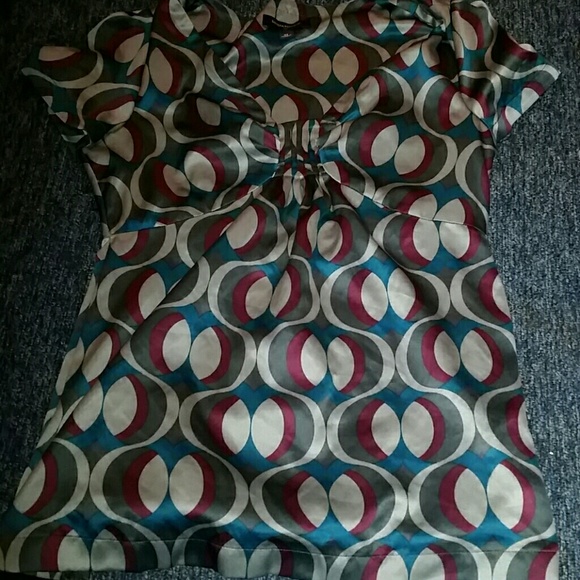 Like new banana republic silky top