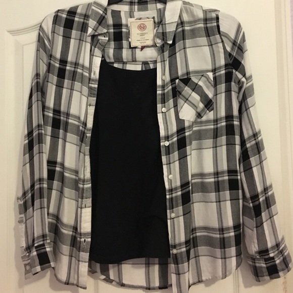 Black, white, and grey flannel - Picture 1 of 2