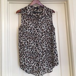 H&M Leopard Print Sleeveless Button-Down Blouse
