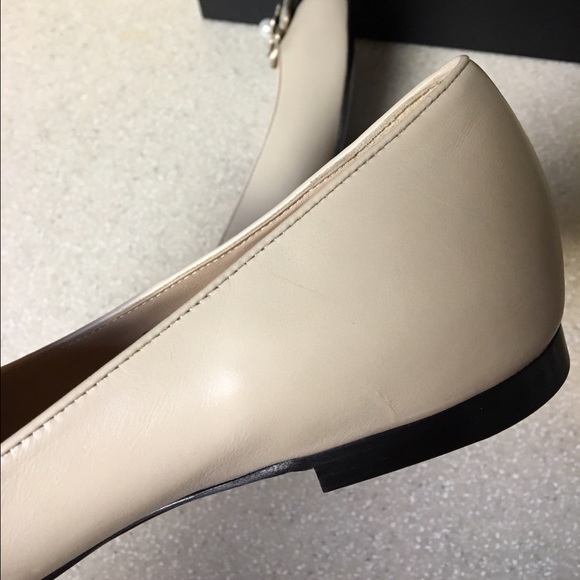 CHANEL Camellia Calfskin Flat Beige/Black Size 11B - Picture 3 of 4
