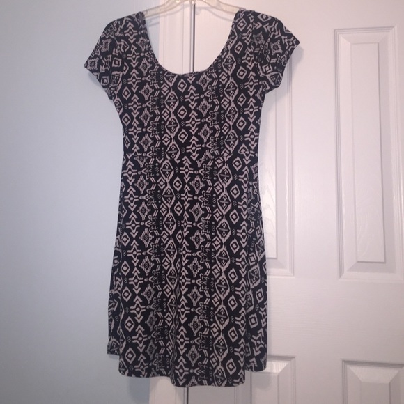 Black patterned dress 😊