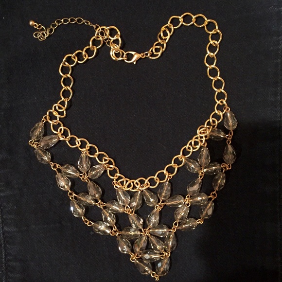 SALE 🎉 Francesca's statement necklace
