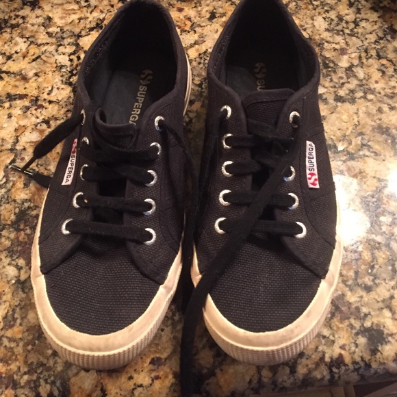 Black Supergas size 7.5