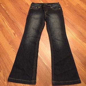 Women's low cut jeans