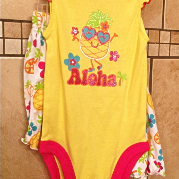 New Baby outfit. Items up for auction check b4💵