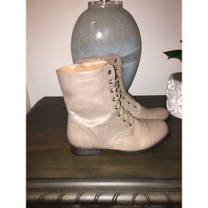 WET SEAL *BRAND NEW, MINT CONDITION* COMBAT BOOTS