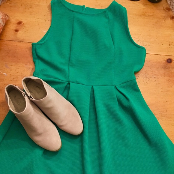 exhilaration Dresses & Skirts - Emerald green dress