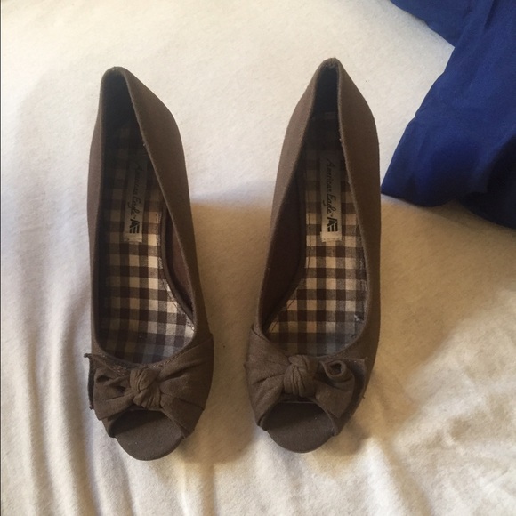 American eagle heels