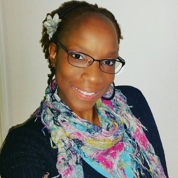 Meet your Posher, Camisha - Picture 1 of 1