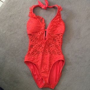 Kenneth Cole REACTION one piece swimsuit