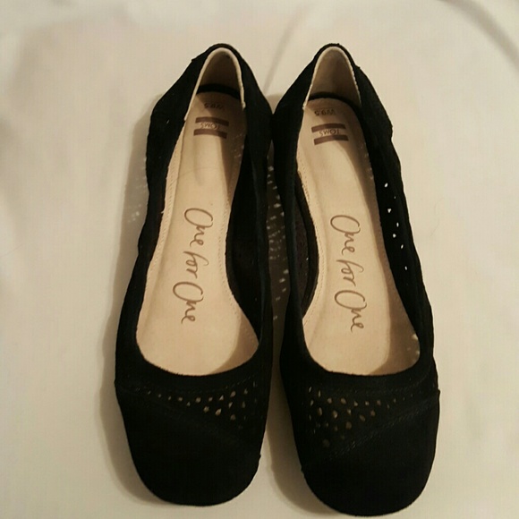 Toms One for One Flats