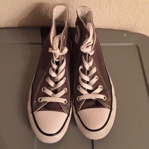 Gray converse Chuck Taylor all star high top