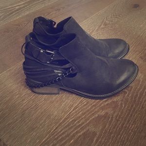 Black Steve Madden booties