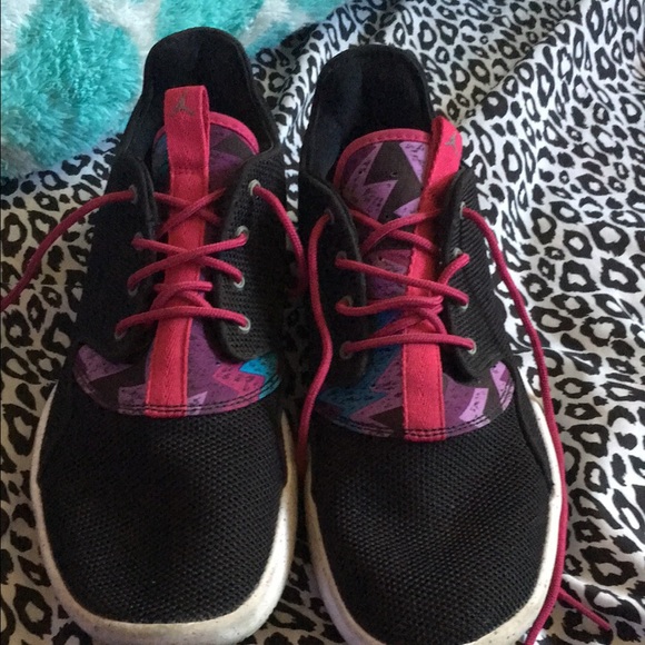 Size 7 Jordan's only worn 2x