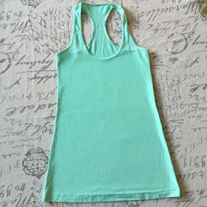 Lululemon top