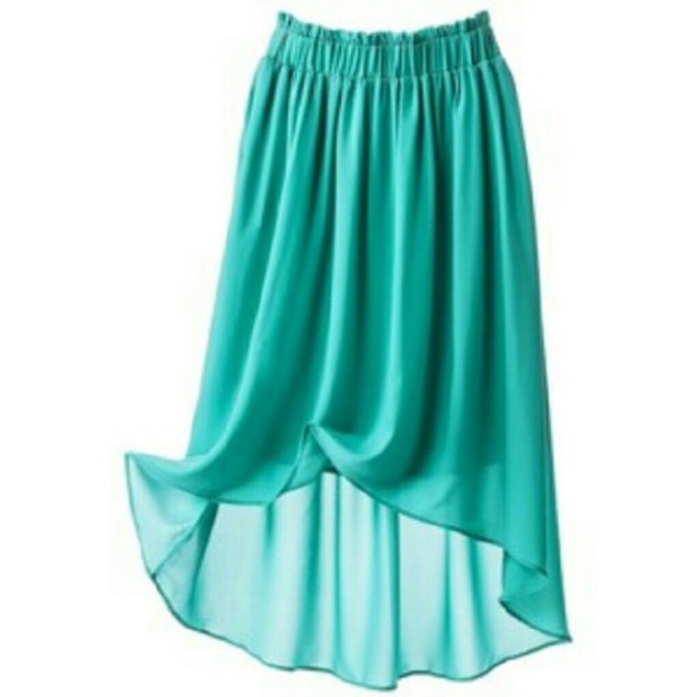 Beautiful high-low skirt!