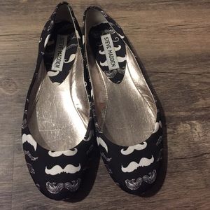 ✨SALE✨ Steve Madden Mustache flats